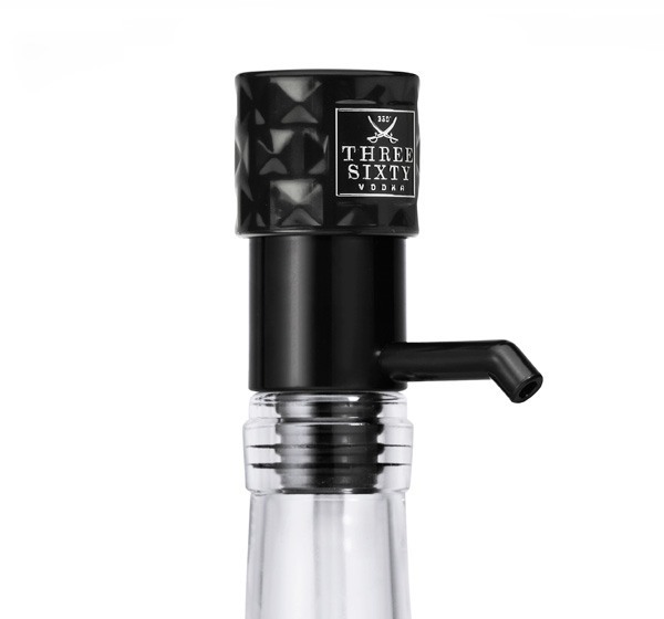 Produktabbildung THREE SIXTY Vodka 3,0l Flaschenpumpe